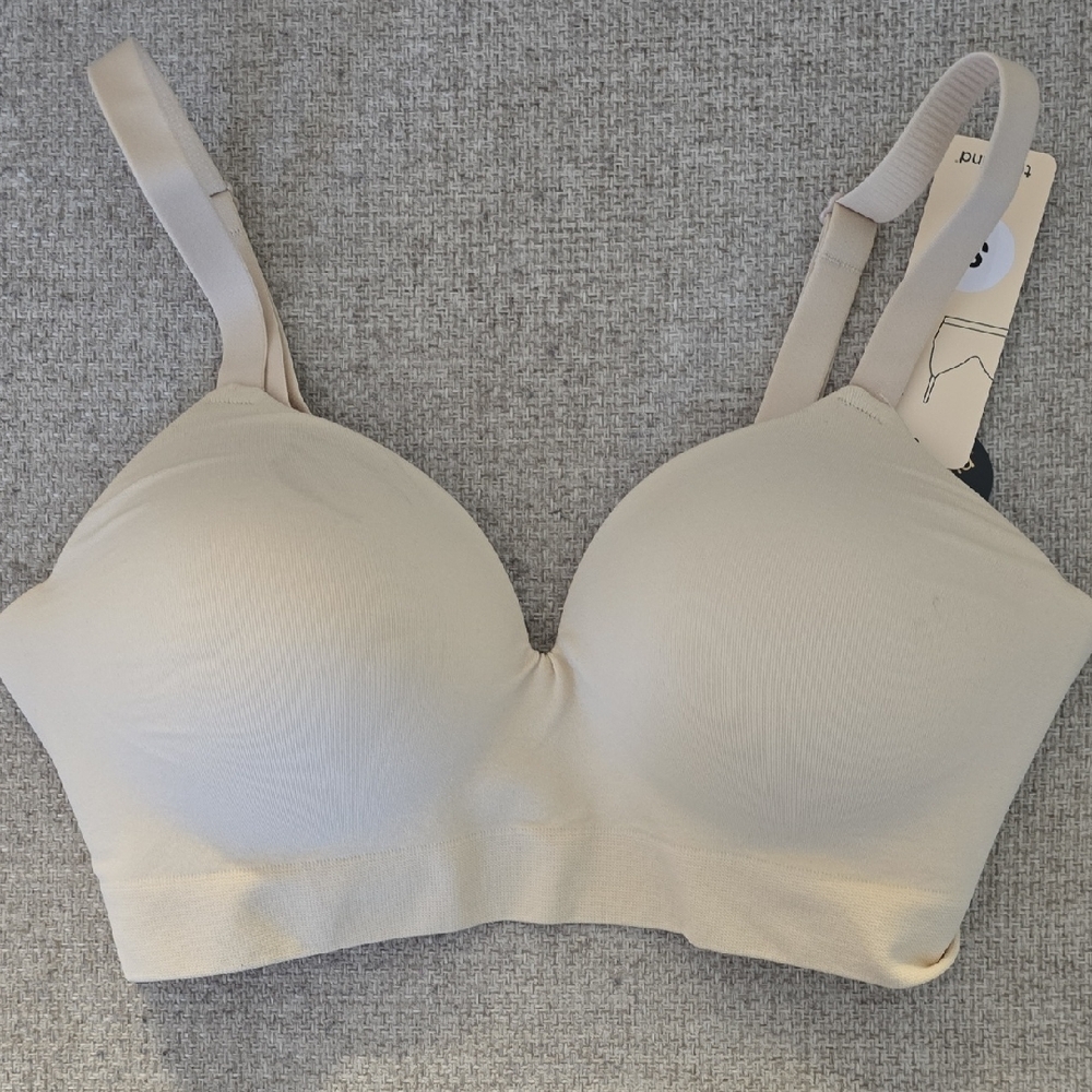 NWT Truekind Seamless Support T-Shirt Bra